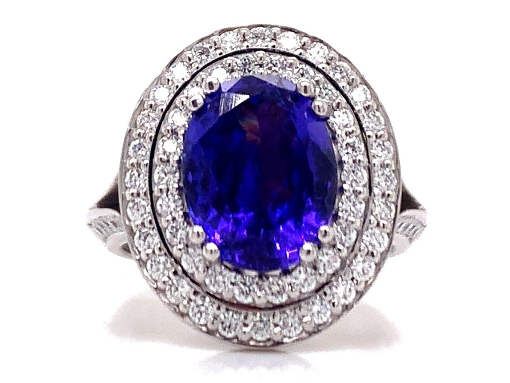 070819 18ct two tone tanzanite diamond cluster ring tdw1